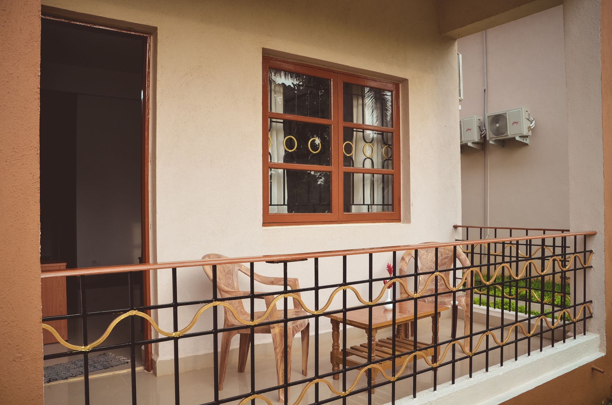 Super Hotel O The Goan Courtyard Colva Extérieur photo